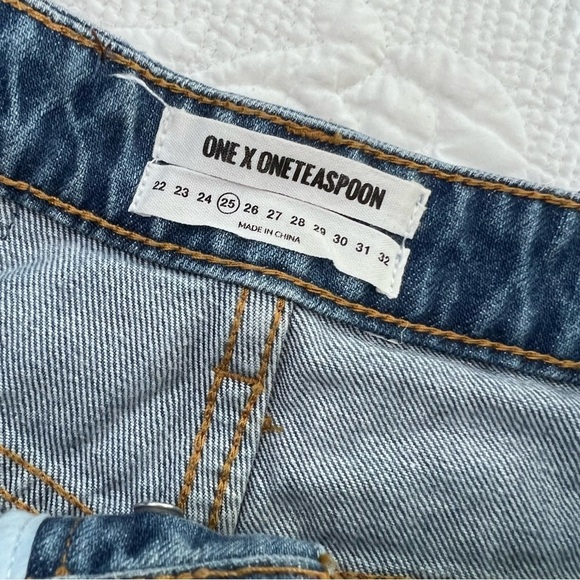 One Teaspoon Shorts Women 25 High Waist Bandits Relaxed Fit Twisted Cuff Hem B21 - Picture 2 of 10